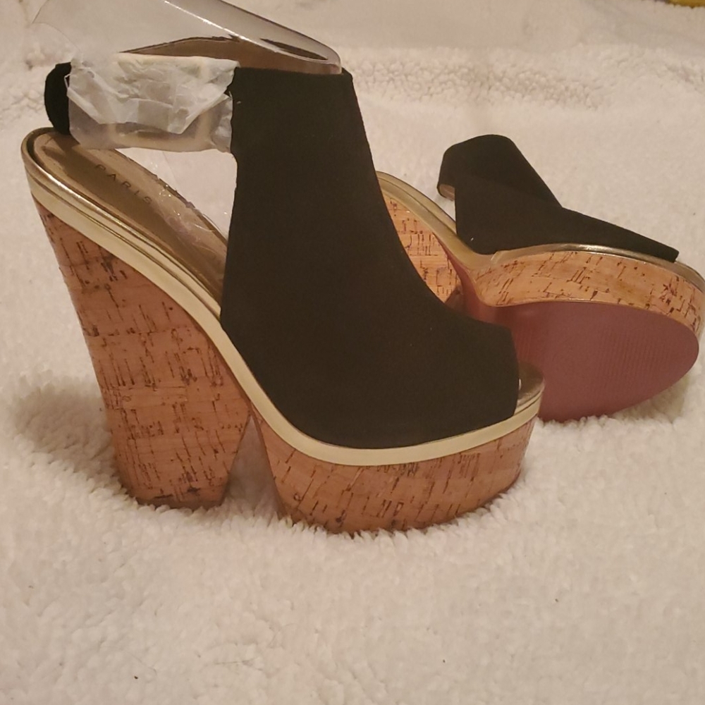 Never Been Worn Paris Hilton Platform Wedge Lana